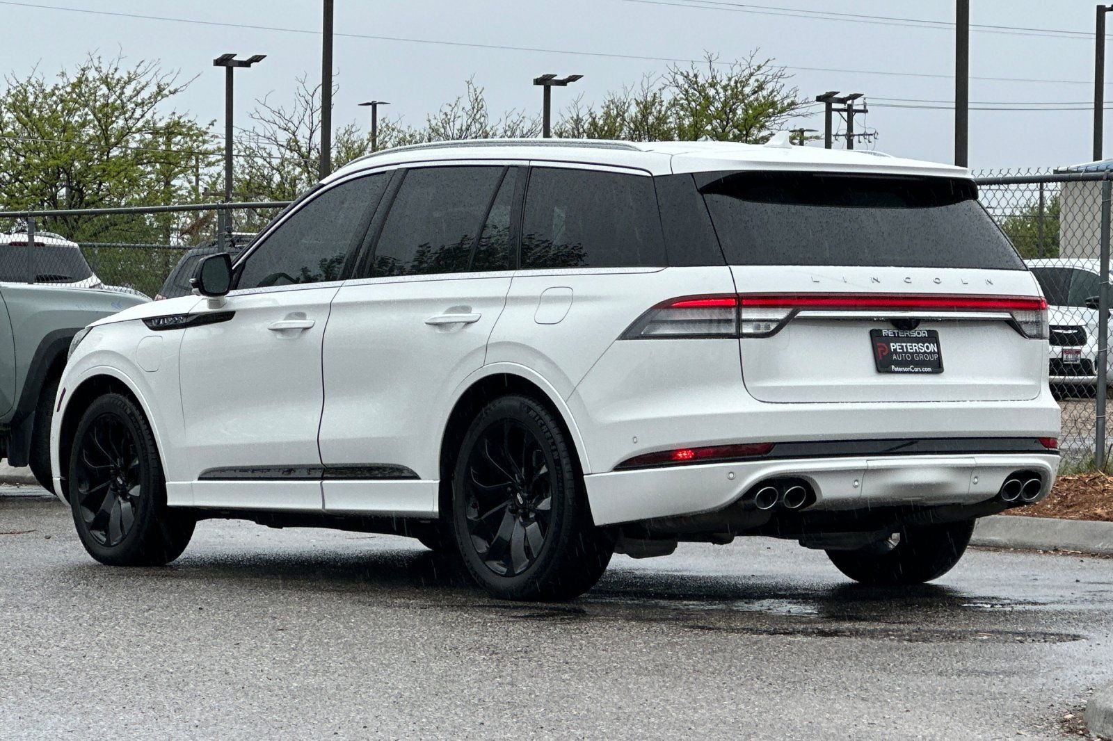 Used 2020 White Lincoln Grand Touring image 6