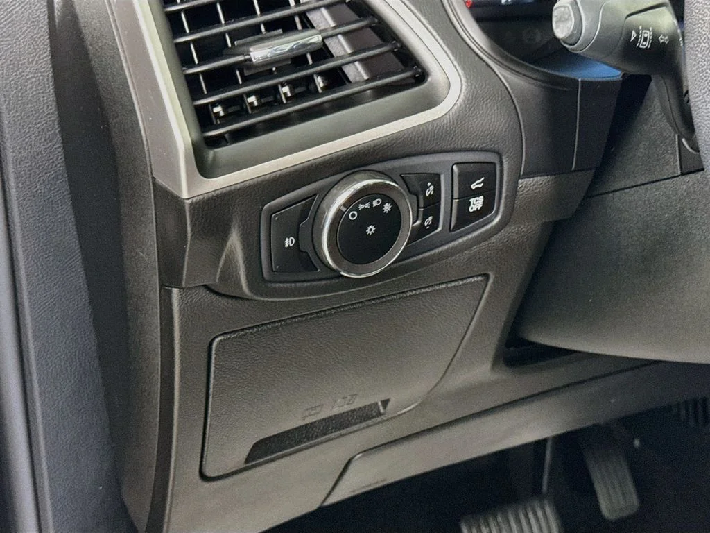 Used 2023 Agate Black Metallic Ford SEL image 14