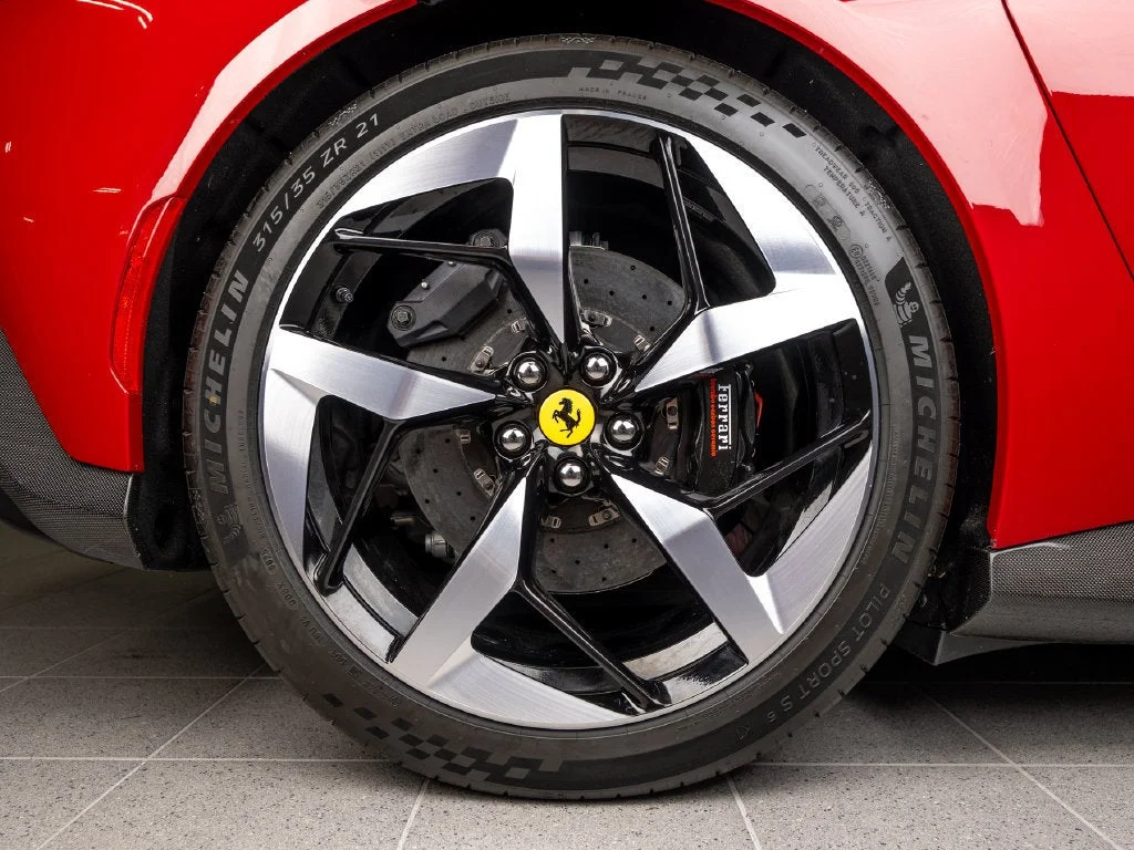 Used 2025 Rosso Mugello Ferrari Base image 42