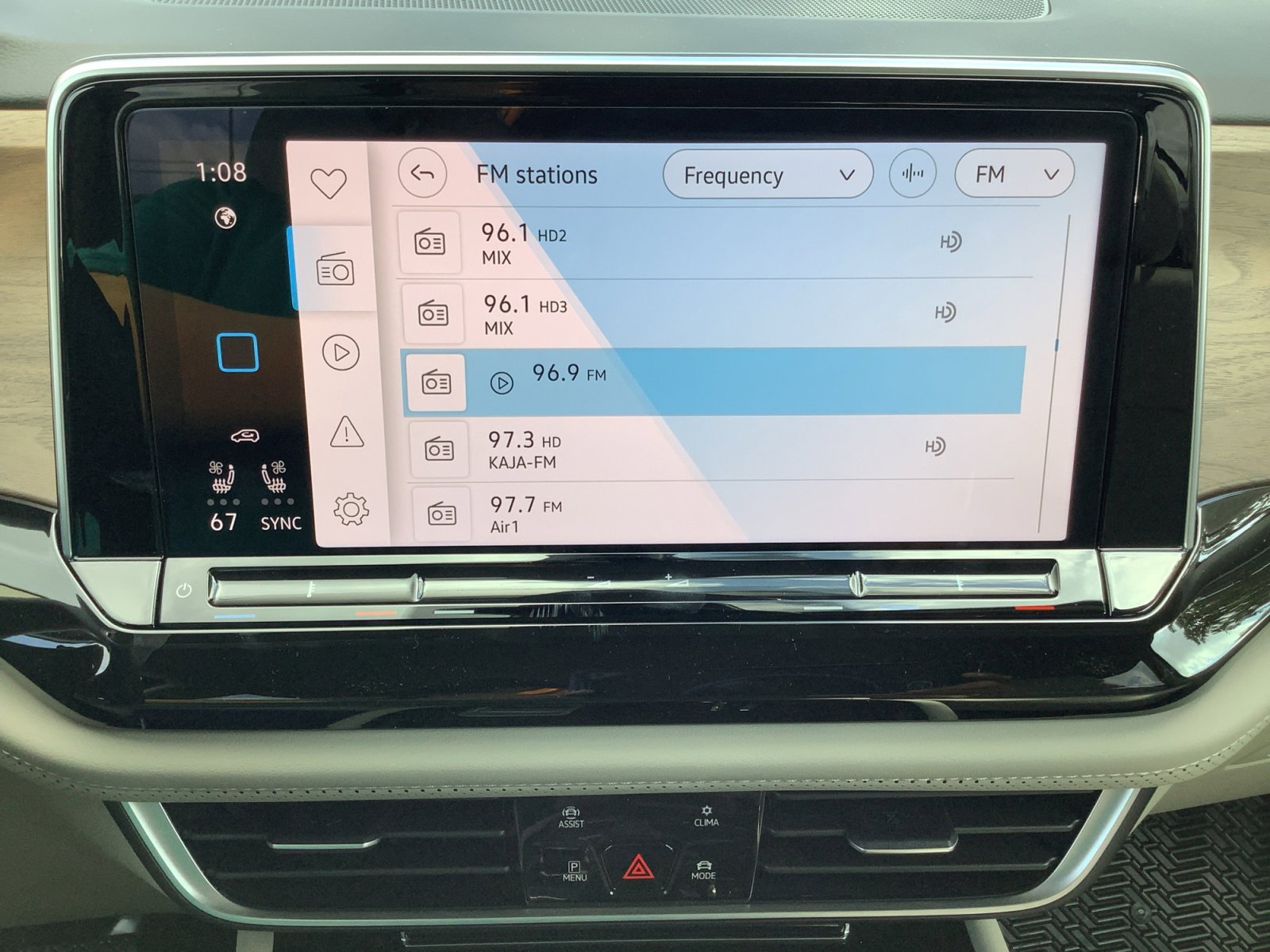 New 2026 Pure Gray Volkswagen 2.0T SE w/Technology image 17