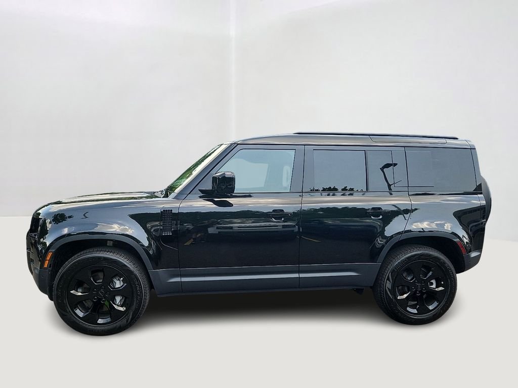 Used 2026 Santorini Black Metallic Land Rover S image 7