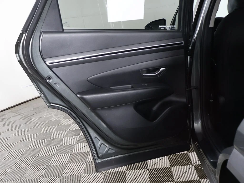 Used 2023 Gray Hyundai SEL image 25