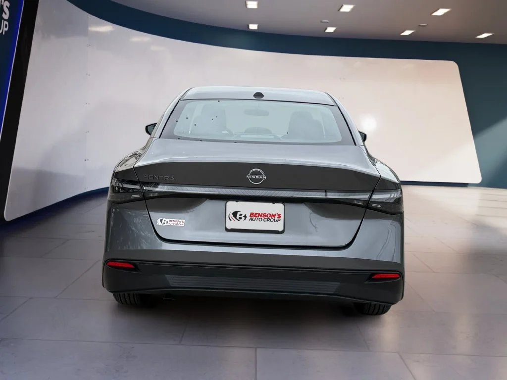 New 2027 Gray Nissan S image 4