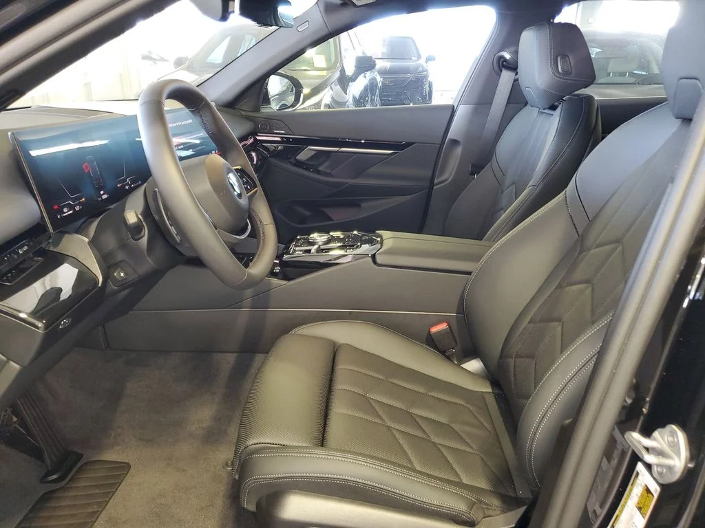 Used 2026 Black Sapphire Metallic BMW 530i image 16