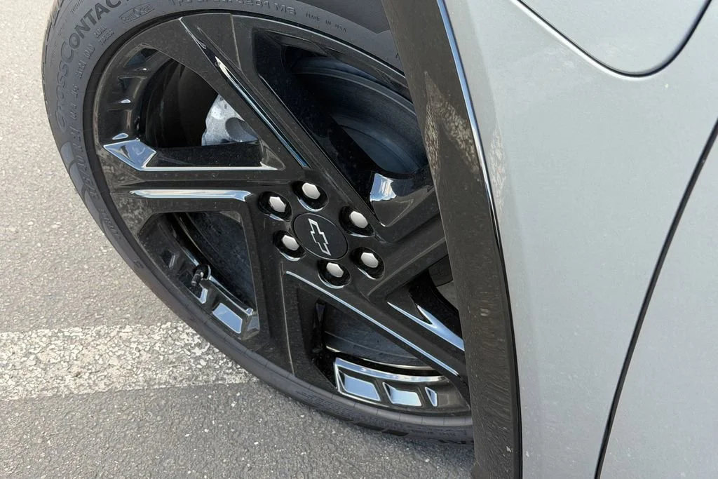 2025 Chevrolet Equinox EV RS - Photo 8