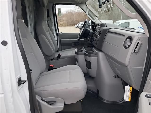 2025 Ford E-Series Cutaway Base - Photo 8