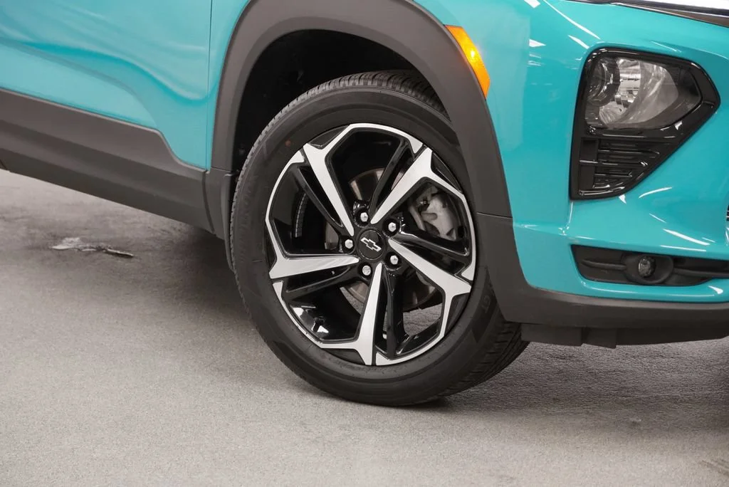Certified Used 2022 OASIS BLUE Chevrolet RS image 9