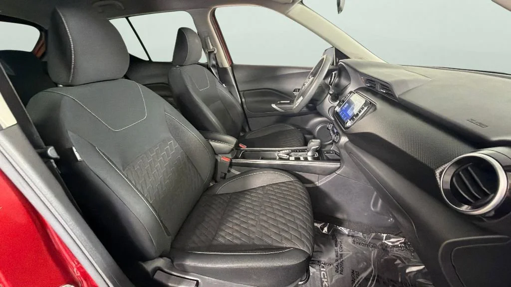 Used 2021 Red Nissan SV Xtronic CVT image 32