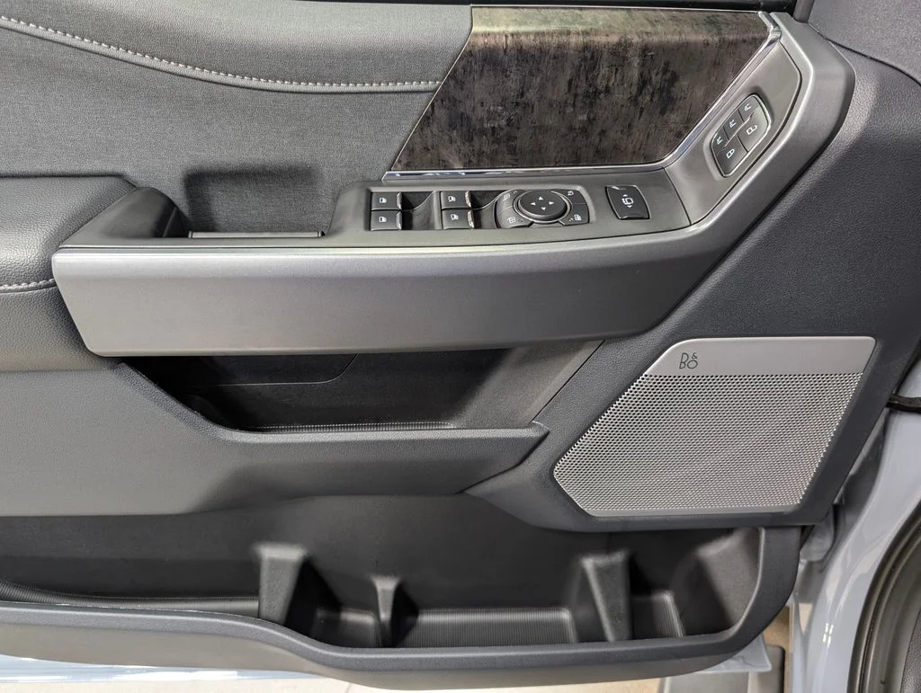 New 2026 Glacier Gray Metallic Tri-Coat Ford F-250® Lariat® image 15