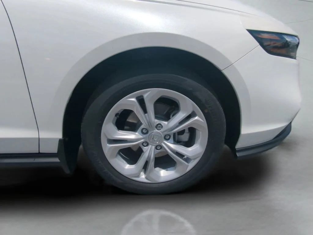 New 2026 Platinum White Pearl Honda LX image 21