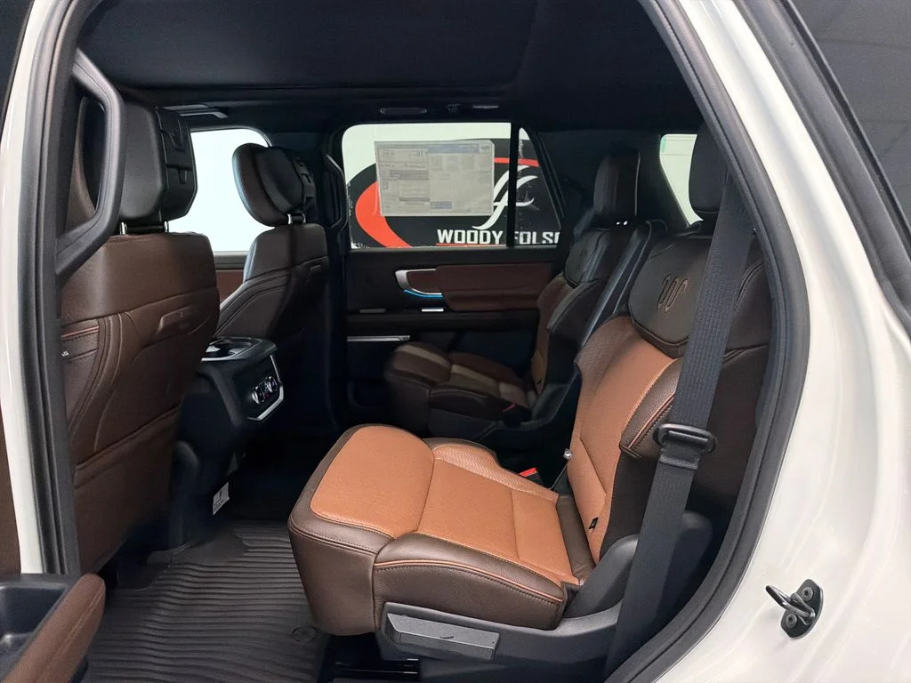 New 2027 Star White Metallic Tri-Coat Ford King Ranch® image 12