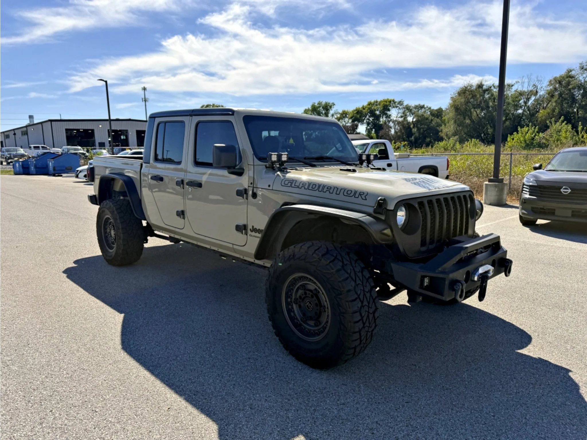 Used 2020 Gobi Clearcoat Jeep Sport image 4