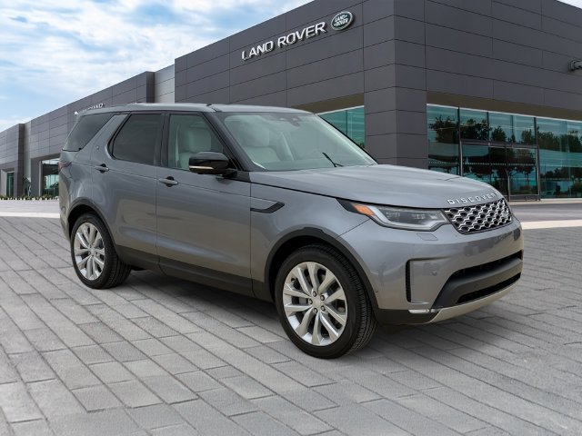 New 2026 Eiger Grey Land Rover S image 7