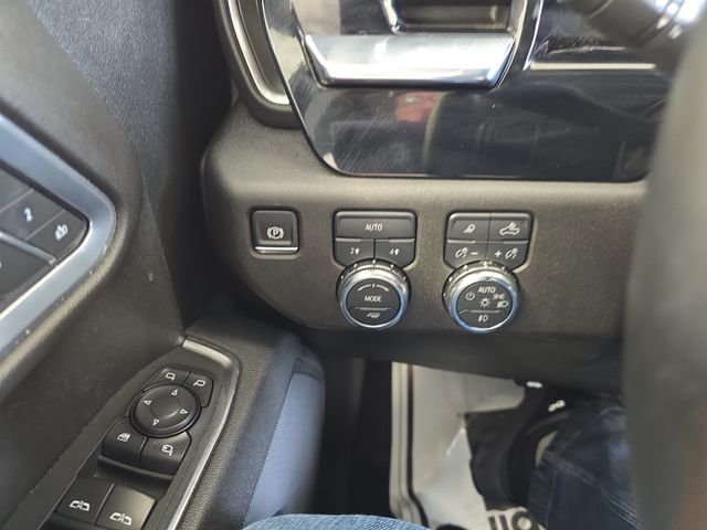 Used 2025 White GMC SLT image 20