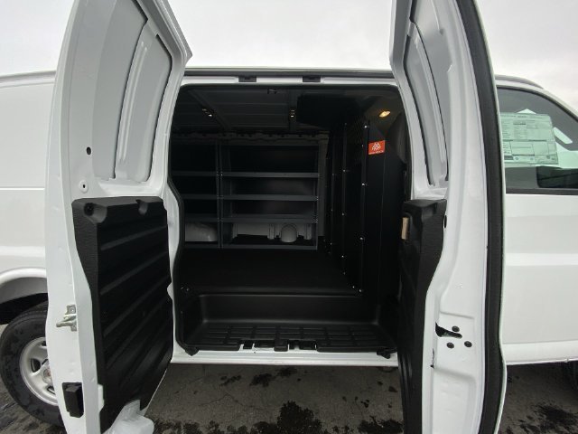 2025 Chevrolet Express Cargo Work Van - Photo 21