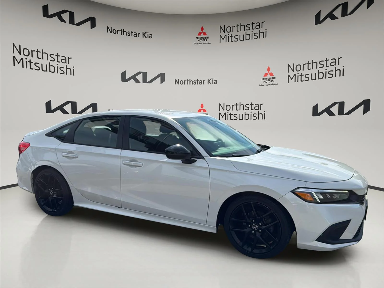 Used 2024 Platinum White Pearl Honda Sport image 7