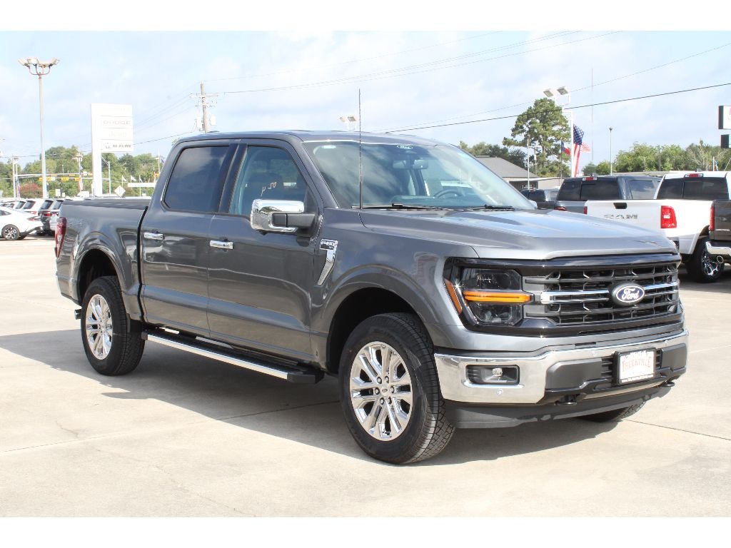 New 2026 Carbonized Gray Metallic Ford XLT image 18