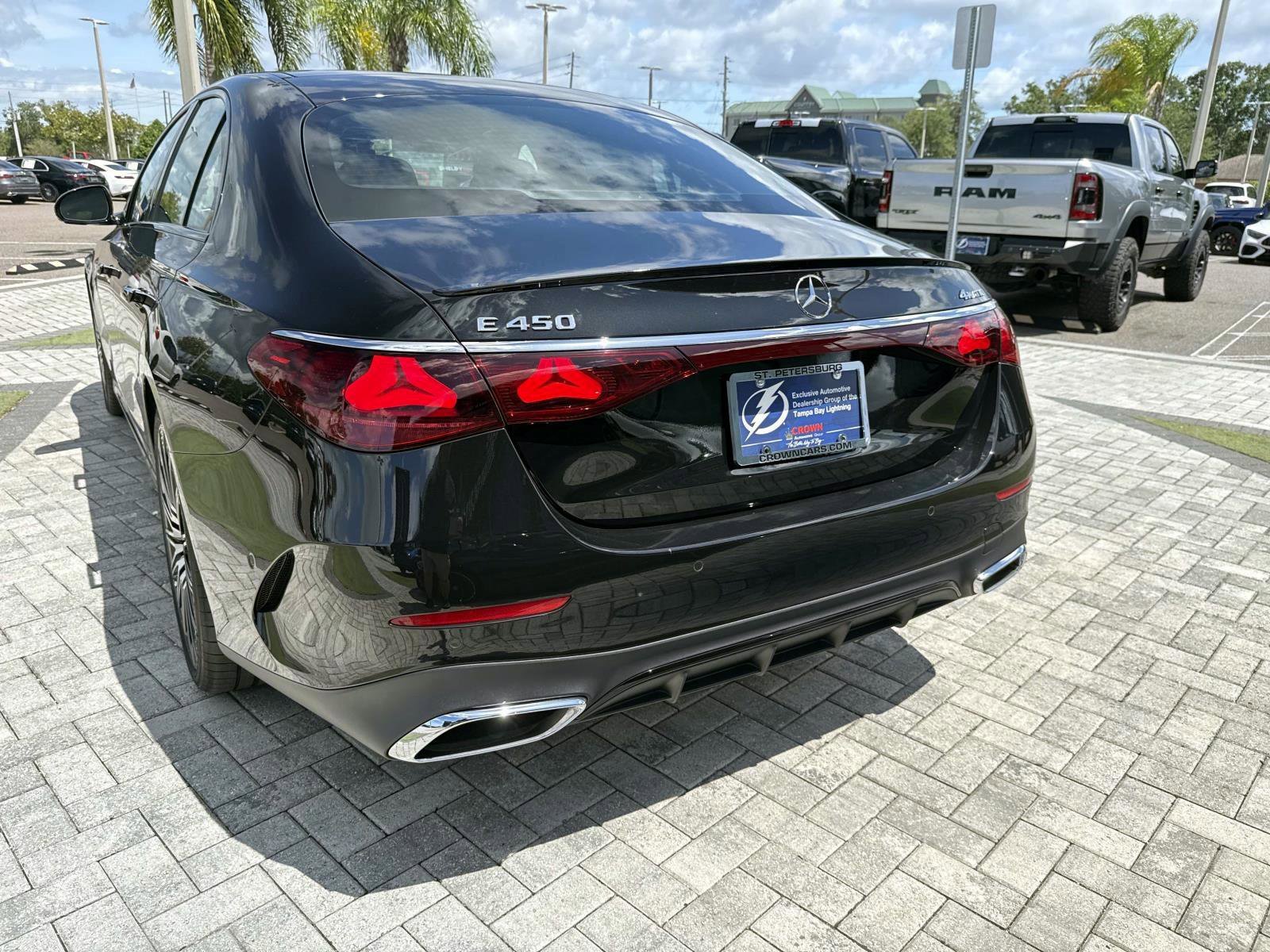 New 2026 Obsidian Black Metallic Mercedes-Benz E 450 4MATIC® Sedan image 9