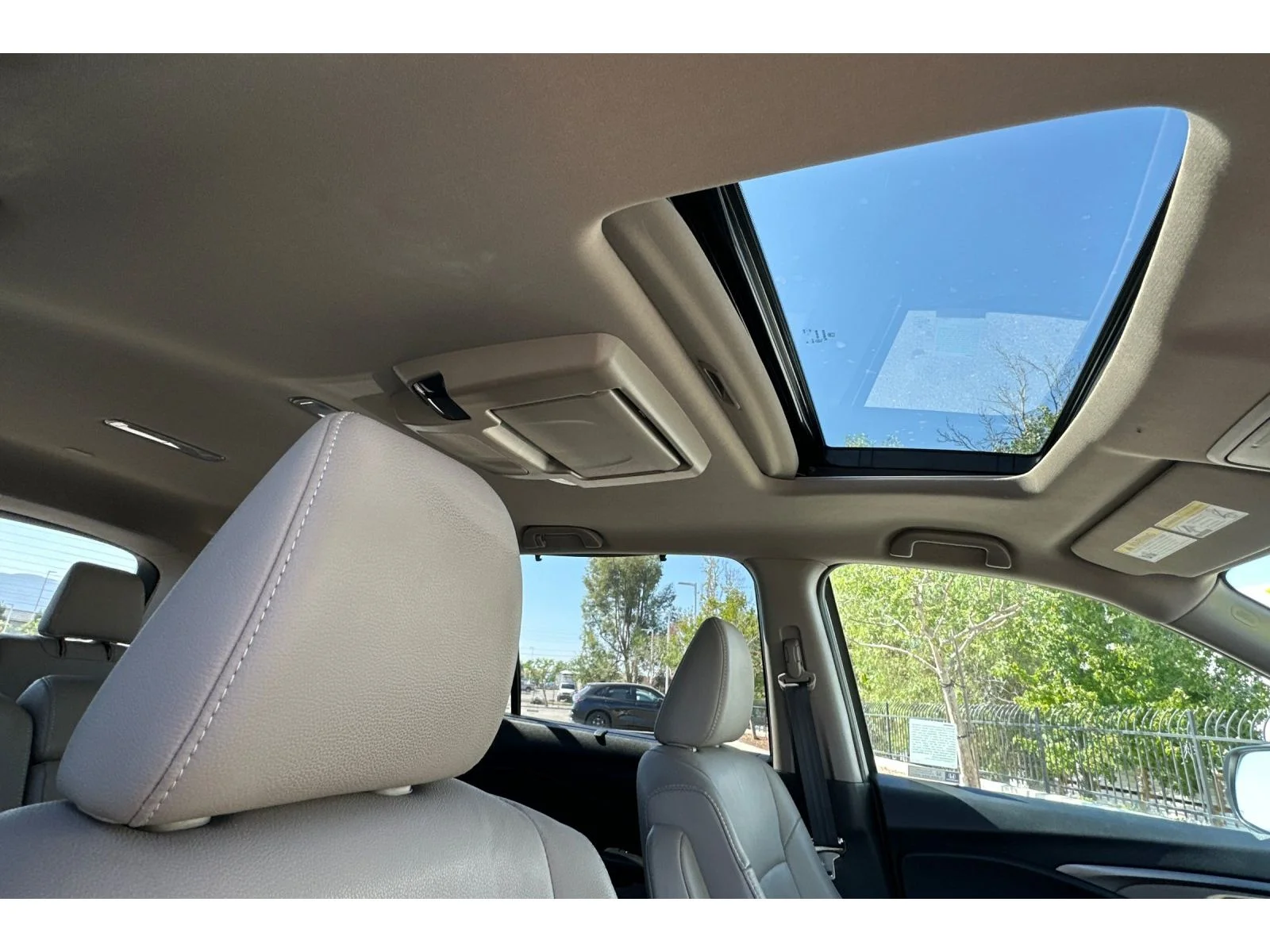 Used 2019 White Diamond Pearl Honda EX-L w/Navi & RES image 18