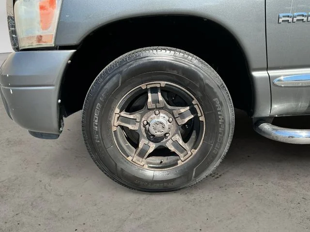 Used 2006 Gray Dodge Laramie image 9