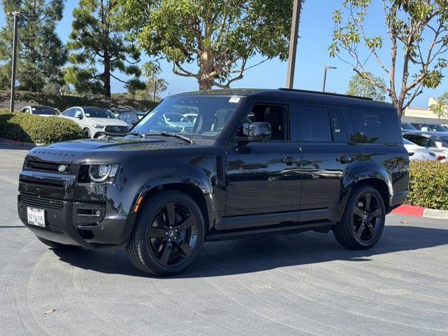 2023 Land Rover Defender X-Dynamic SE