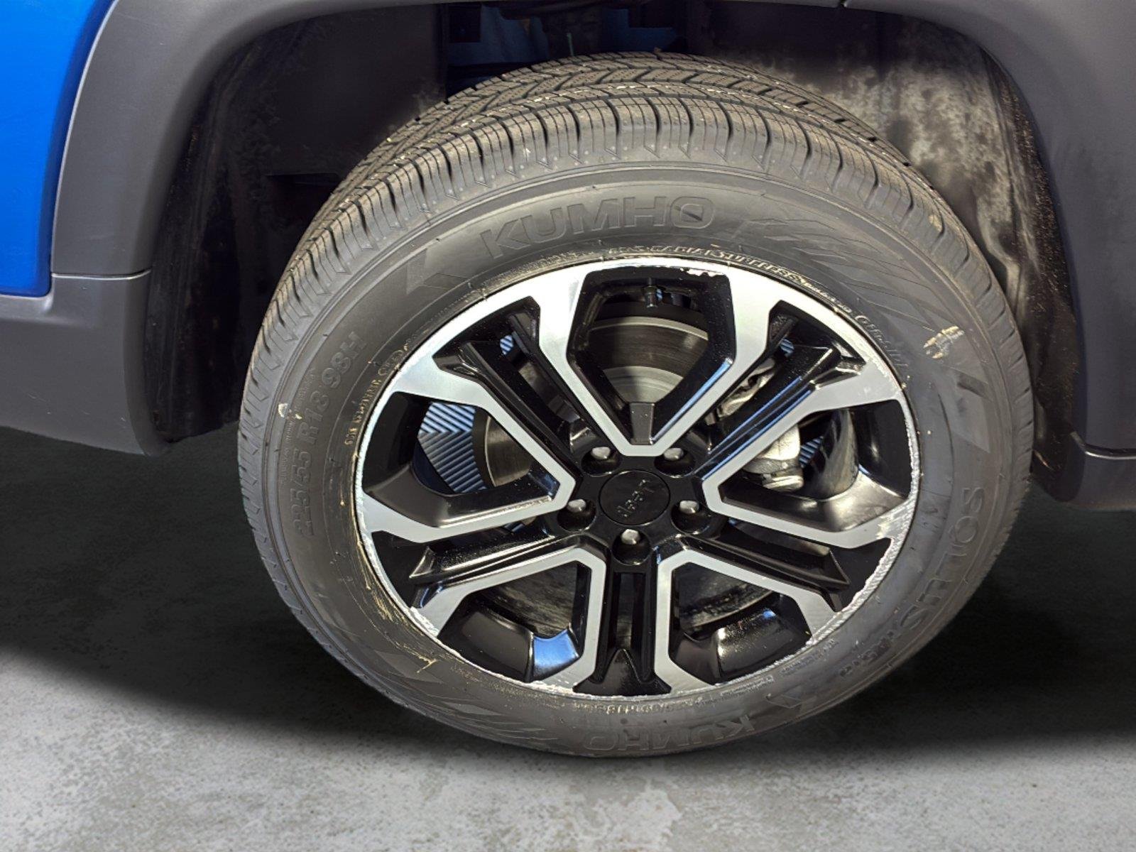 Used 2023 Laser Blue Pearlcoat Jeep Limited image 35