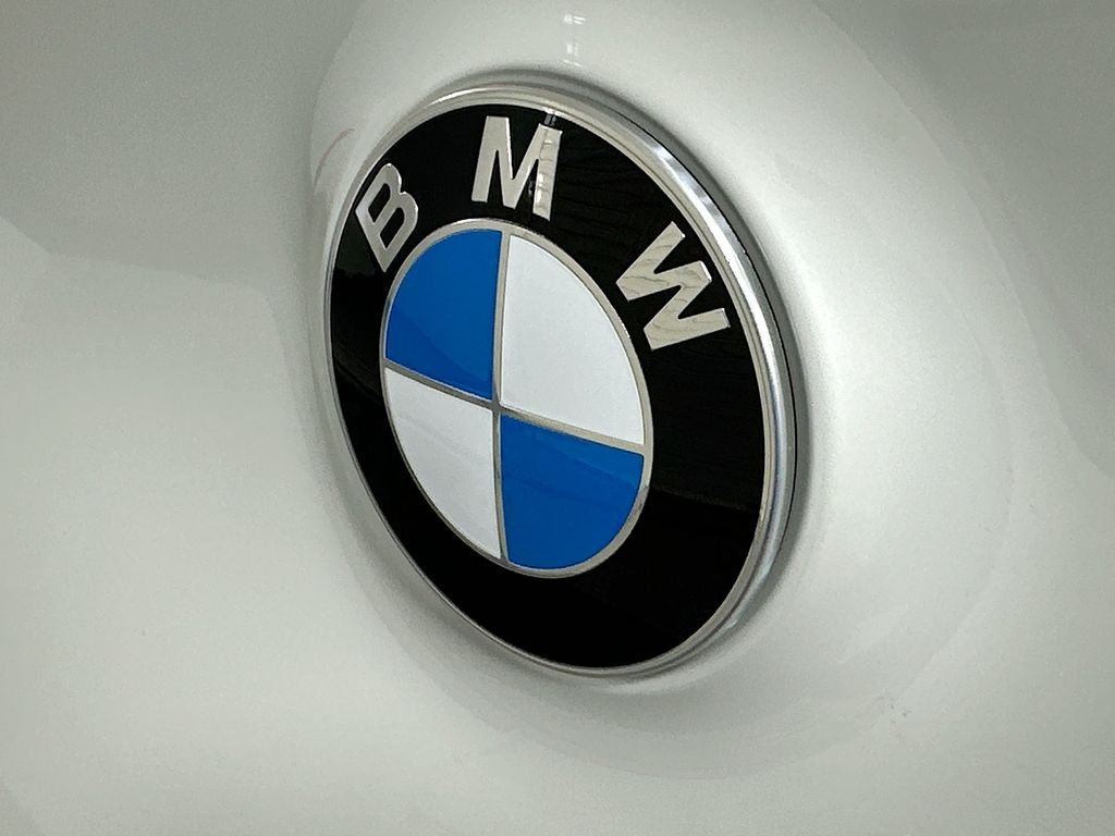 Used 2026 Mineral White Metallic BMW 30 xDrive image 22