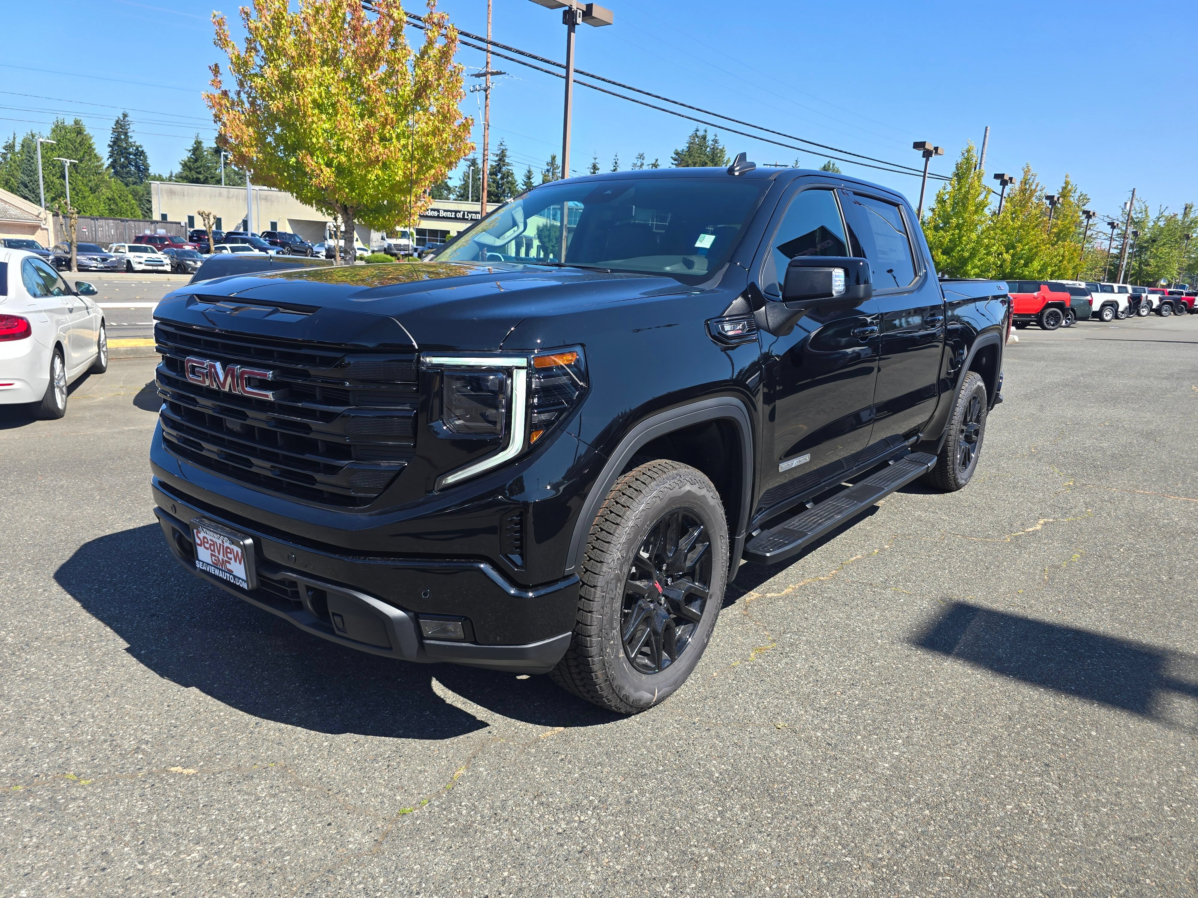 New 2026 Onyx Black GMC Elevation image 3