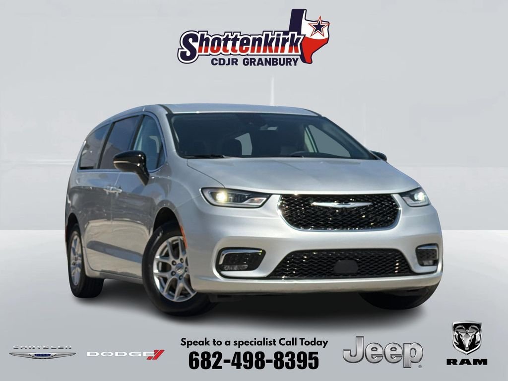 Used 2024 Silver Chrysler Touring L image 1