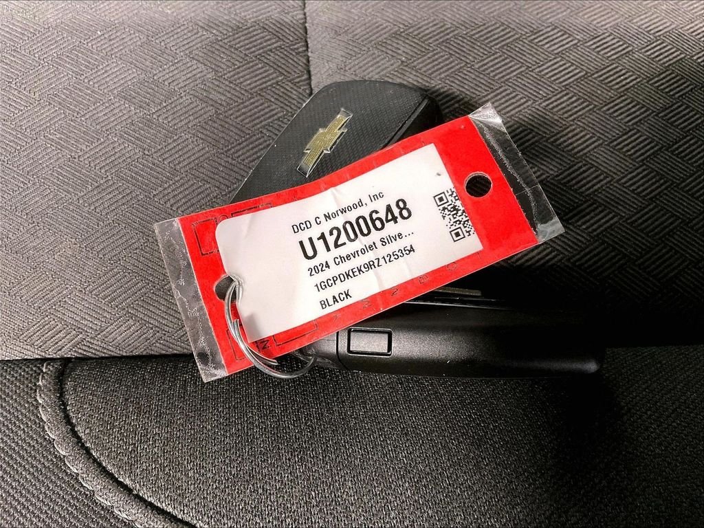 Used 2024 Black Chevrolet LT image 30