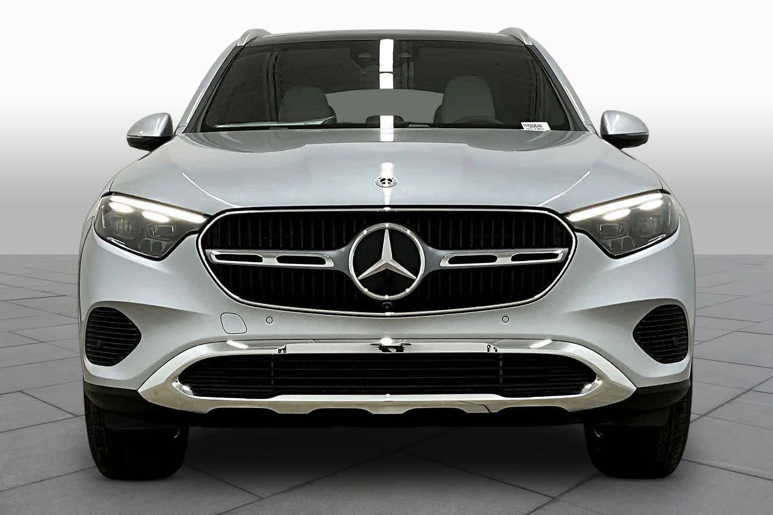 New 2026 Cirrus Silver Metallic Mercedes-Benz GLC 300 image 3