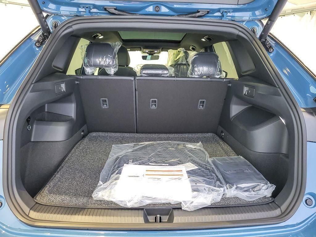 New 2026 Monterey Blue with Deep Black Roof Volkswagen 2.0T SE R-Line Black image 14