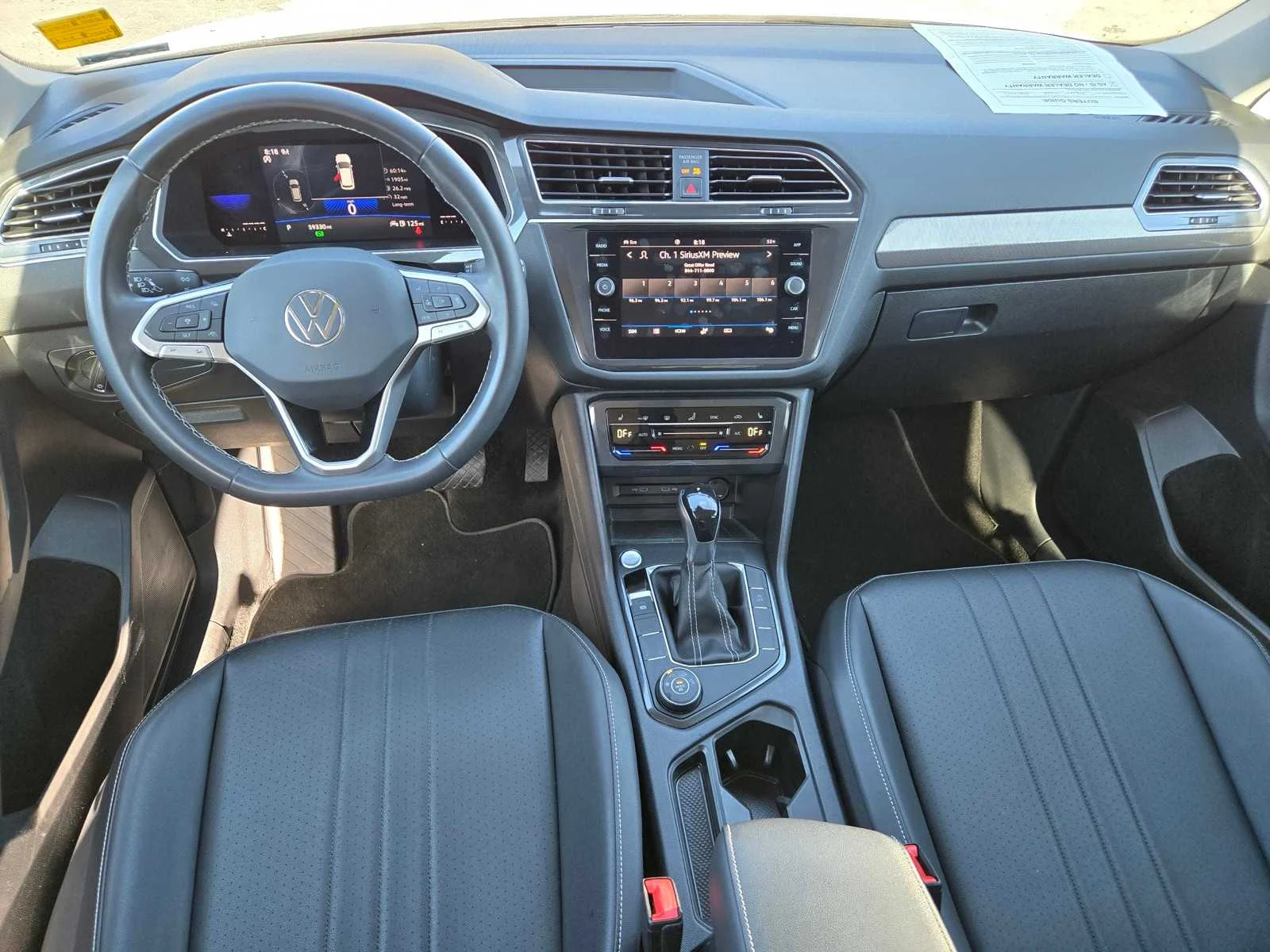 Used 2023  Volkswagen SE image 9