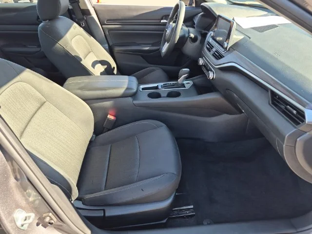 Used 2025 Gray Nissan 2.5 SV image 39