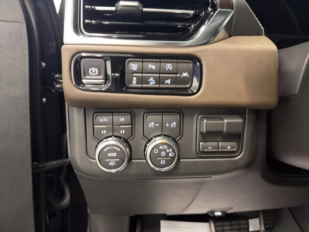 New 2027 Onyx Black GMC Denali Ultimate image 18