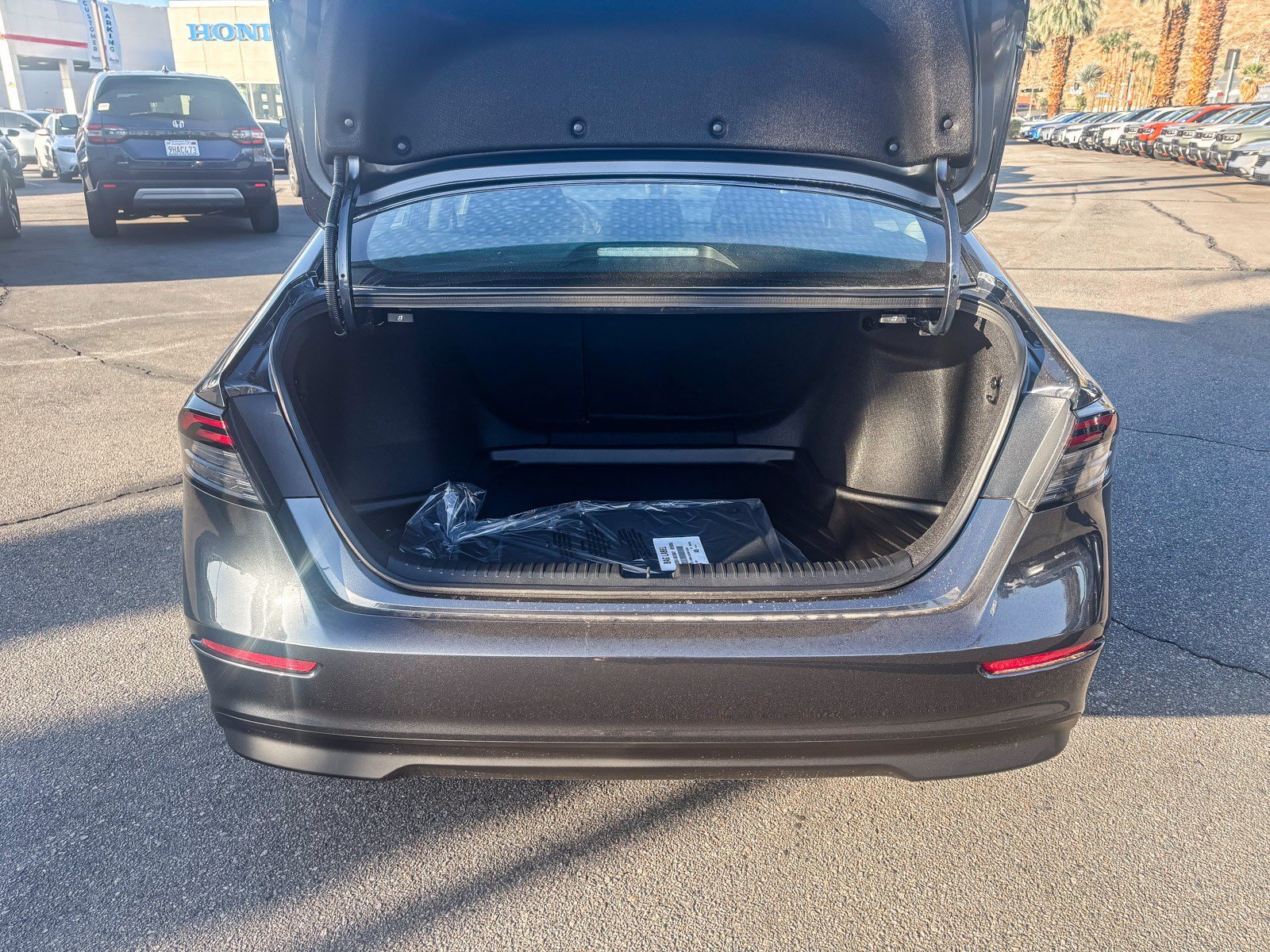 New 2026 Meteorite Gray Metallic Honda SE image 12