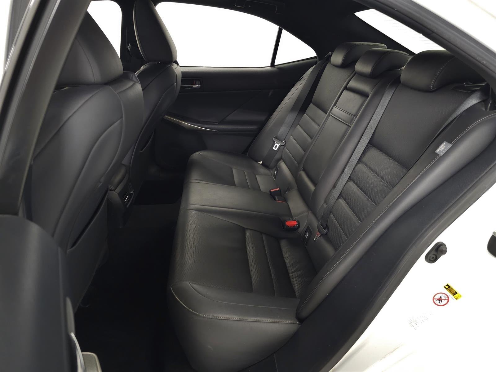 Used 2015 White Lexus F SPORT image 26