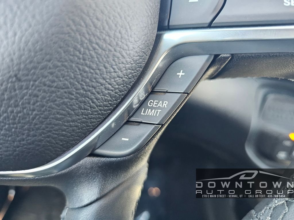 New 2026 Diamond Black Crystal Pearl-Coat Exterior Paint RAM Laramie image 16