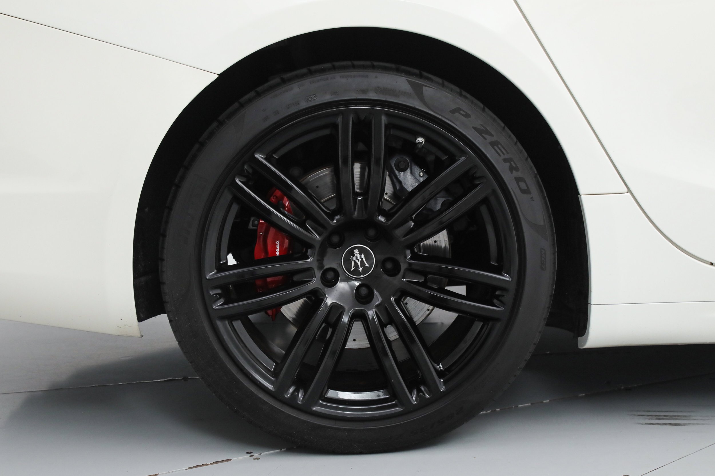 Used 2023 White Maserati Modena image 19