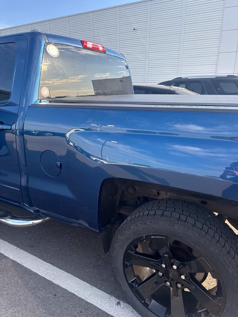 Used 2015 DEEP OCEAN BLUE METALLIC Chevrolet LT image 24