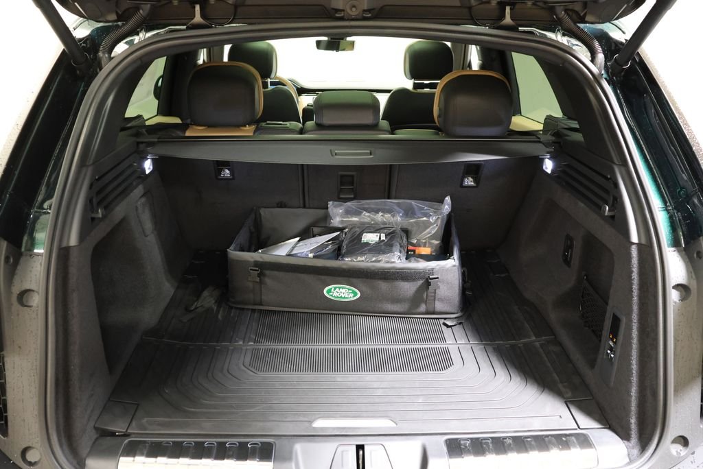 New 2026 British Racing Green Land Rover Dynamic SE image 47
