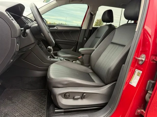 2023 Volkswagen Tiguan SE - Photo 10