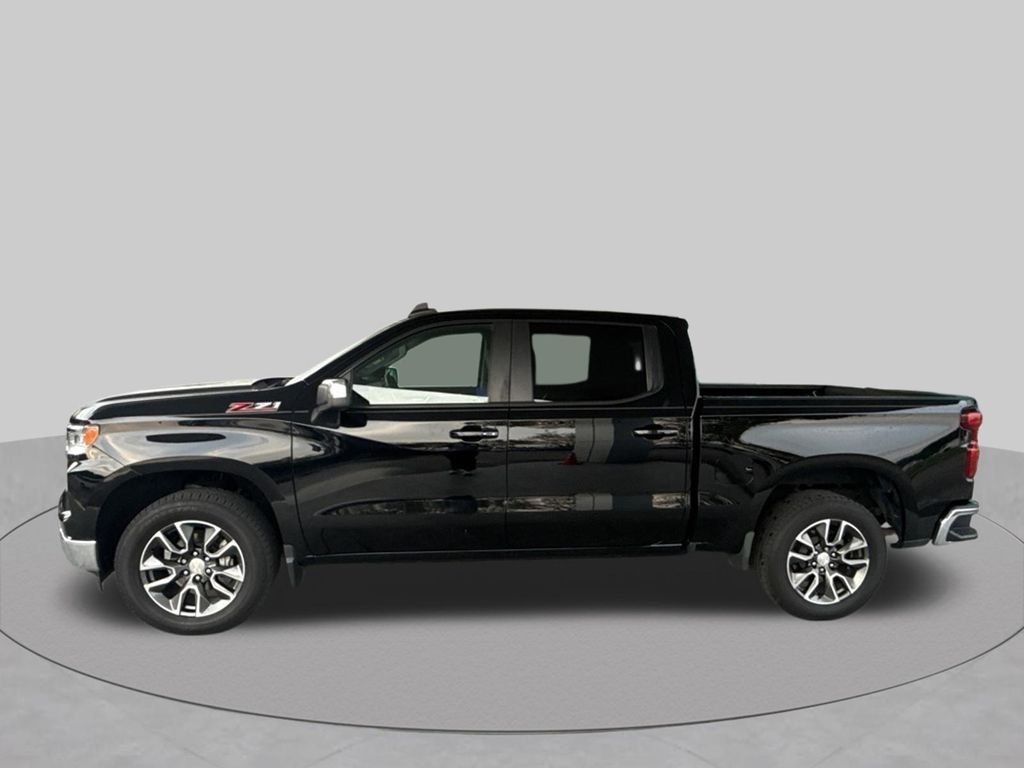 Used 2022 Black Chevrolet LT image 3