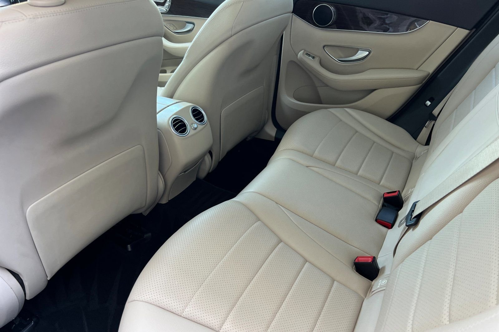 Used 2017 Lunar Blue Metallic Mercedes-Benz 300 image 4