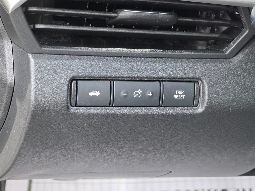 Used 2025 Black Nissan 2.5 SV image 8