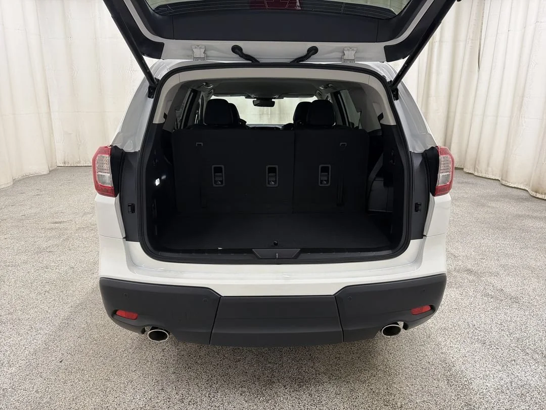 New 2026 Crystal White Pearl Subaru Premium image 16