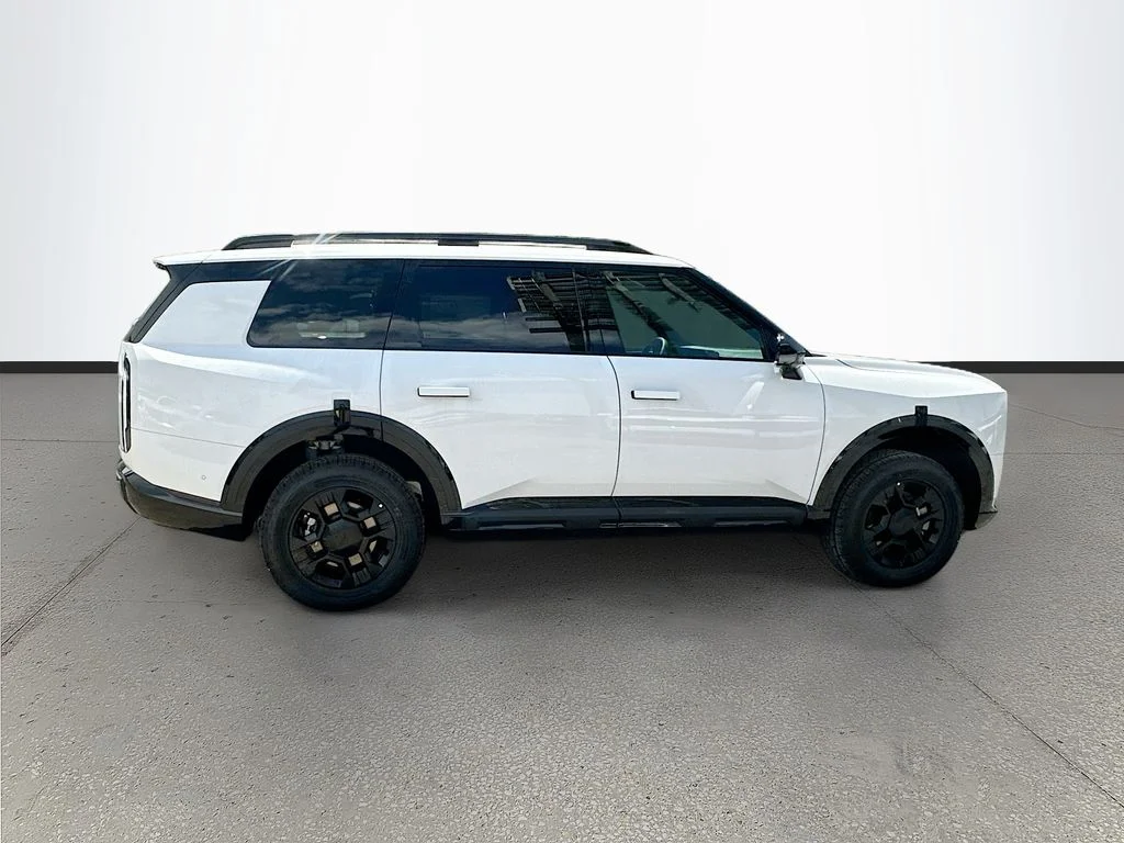 New 2027 Glacial White Kia X-Pro SX Prestige image 8