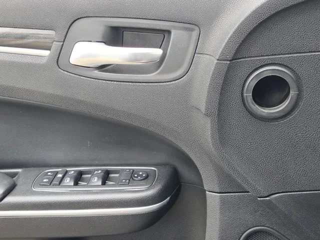 Used 2019 Gray Chrysler Touring image 27