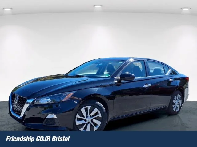Used 2022 Black Nissan 2.5 S image 1