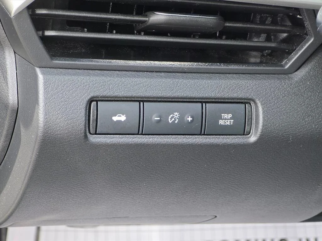 Used 2025 Black Nissan 2.5 SV image 8